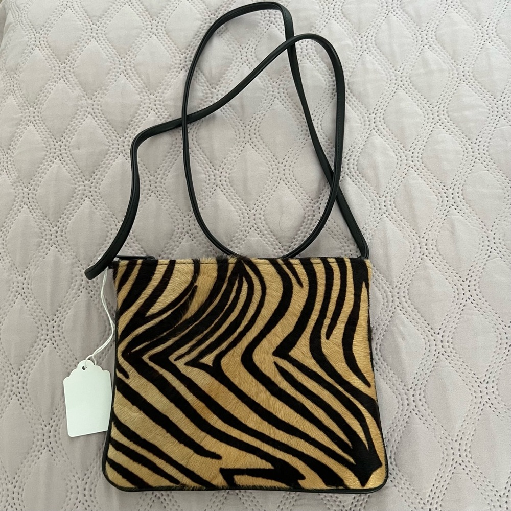 DOVE Tiger Print Convertible
Crossbody/WristletPurse
